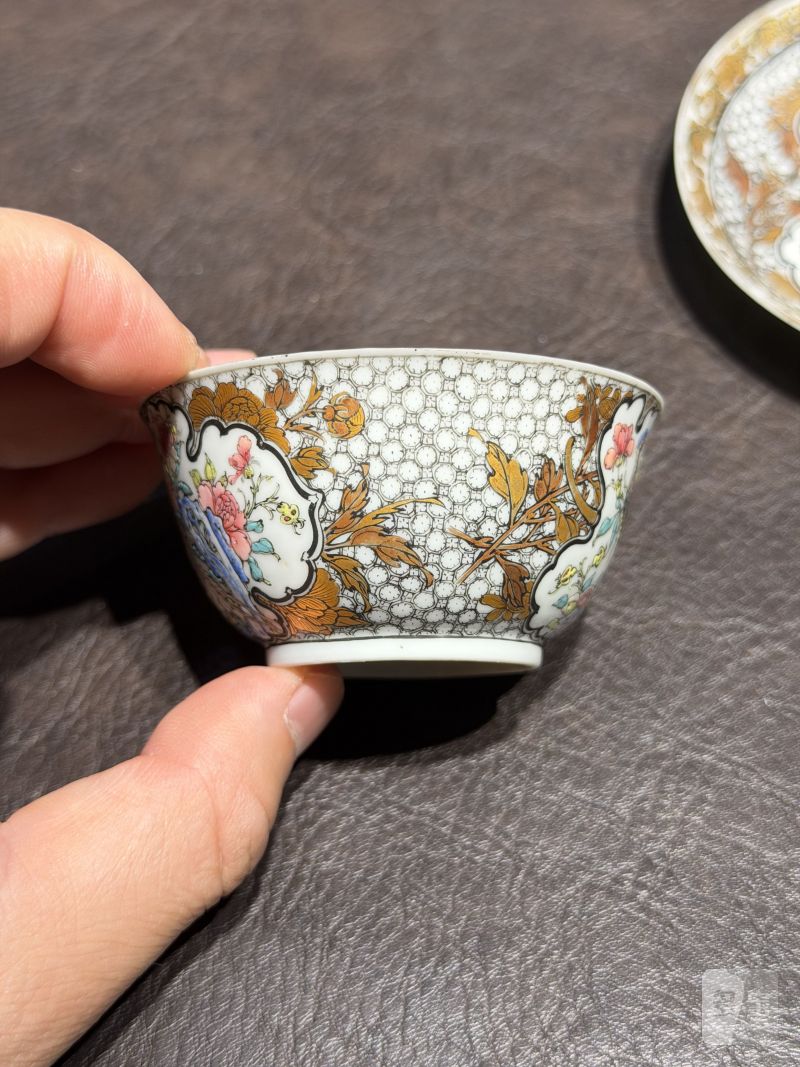 清雍正 广彩花鸟图杯碟一套 - 图8